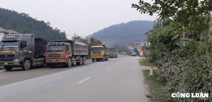 hung than van ngang nhien tung hoanh quoc lo 46b csgt o dau hinh 1