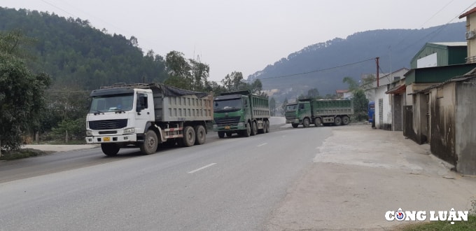 hung than van ngang nhien tung hoanh quoc lo 46b csgt o dau hinh 9
