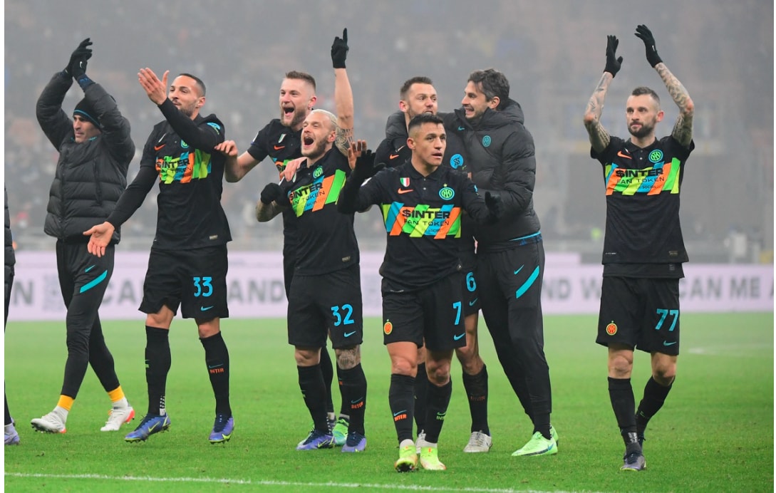 cau lac bo inter milan vo dich luot di serie a hinh 7