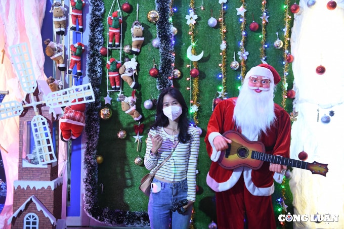 khong con canh ket xe xom dao o tp hcm van nhon nhip trong dem giang sinh hinh 3