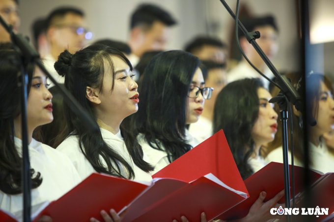 hinh anh dac biet tai nha tho lon ha noi trong dem giang sinh 2021 hinh 10