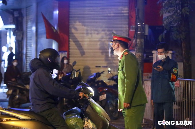 hinh anh dac biet tai nha tho lon ha noi trong dem giang sinh 2021 hinh 14
