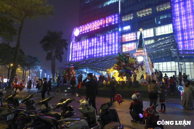 hinh anh dac biet tai nha tho lon ha noi trong dem giang sinh 2021 hinh 18
