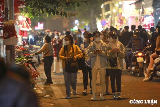 hinh anh dac biet tai nha tho lon ha noi trong dem giang sinh 2021 hinh 15
