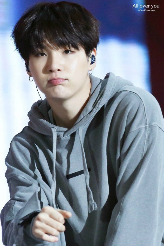 suga bts duong tinh voi covid 19 hinh 1