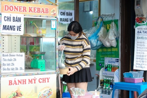 nhieu quan trung tam ha noi se dung cac hoat dong khong thiet yeu hinh 1