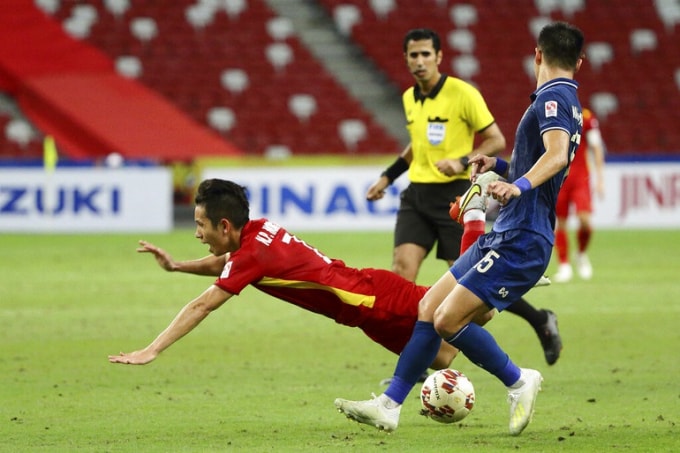 trong tai bat tran viet nam thai lan rut khoi aff cup 2020 hinh 1