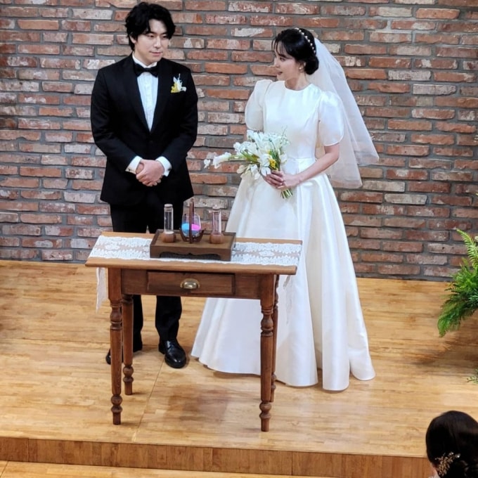 nam dien vien reply 1997 lee si eon ket hon hinh 1