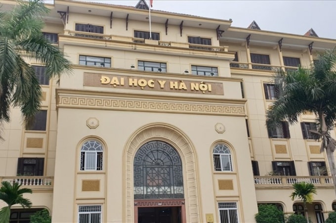 truong dai hoc y ha noi da bao cao vu hieu truong bi to ga tinh len cap tren hinh 1