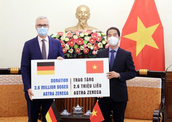 nhin lai nam 2021 chinh phu vuot gian lao trong bao dich covid 19 hinh 3