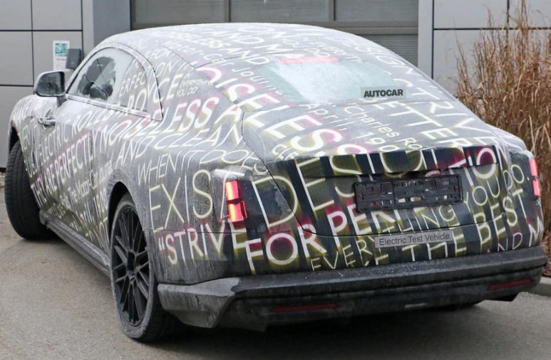 rolls royce spectre duoc bat gap dang chay thu nghiem tren duong hinh 2