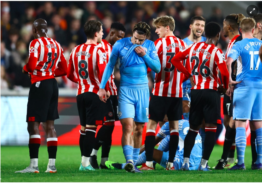 man city de bep brentford o vong 20 ngoai hang anh 2020 21 hinh 5