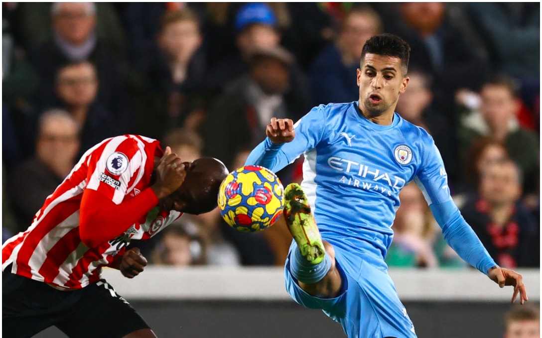 man city de bep brentford o vong 20 ngoai hang anh 2020 21 hinh 6