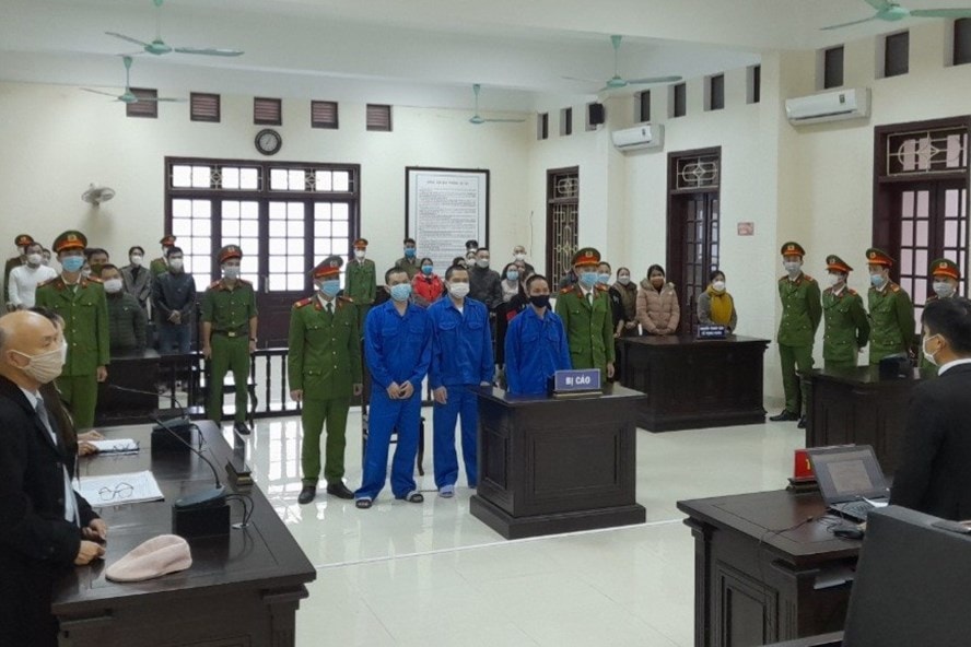 ba doi tuong van chuyen 60000 vien ma tuy bi tuyen an tu hinh hinh 1