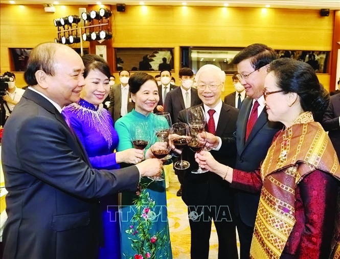 suc hut viet nam hinh 2
