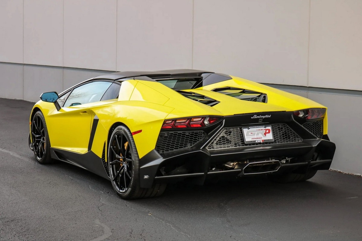 sieu xe lamborghini aventador 50th anniversario duoc ban dau gia hinh 6