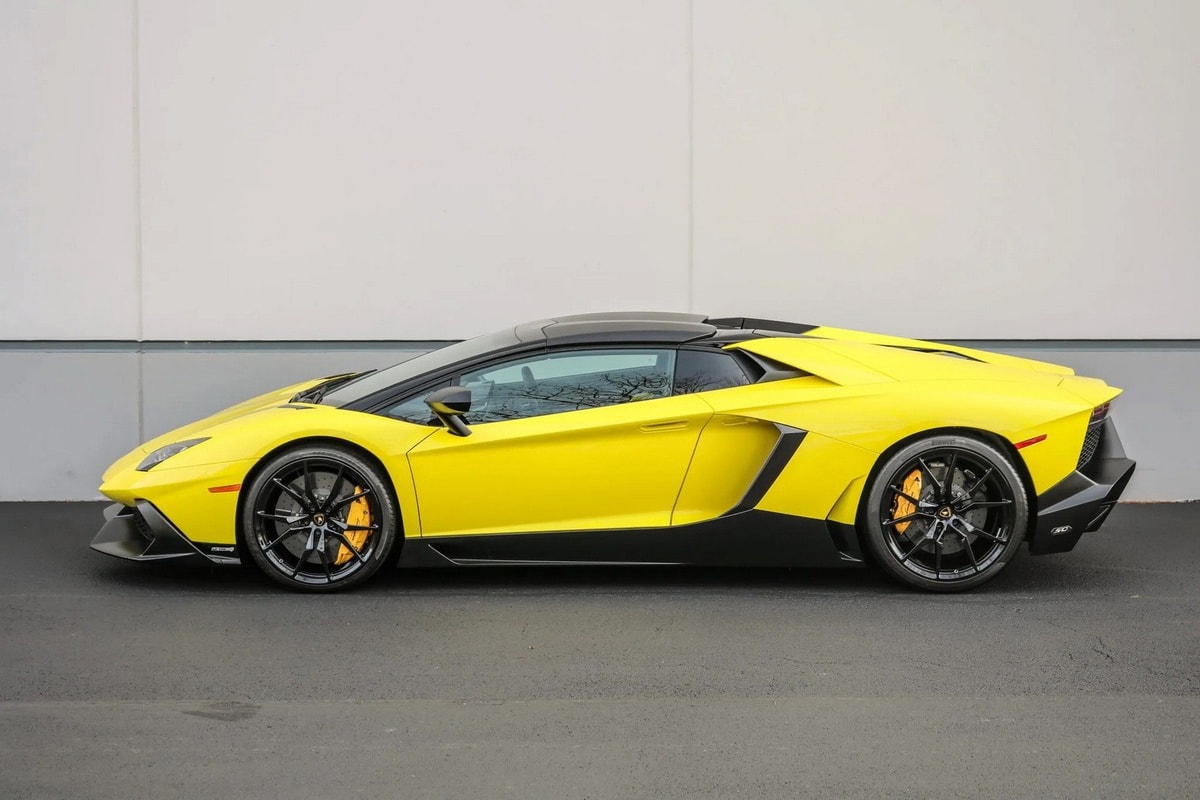 sieu xe lamborghini aventador 50th anniversario duoc ban dau gia hinh 3