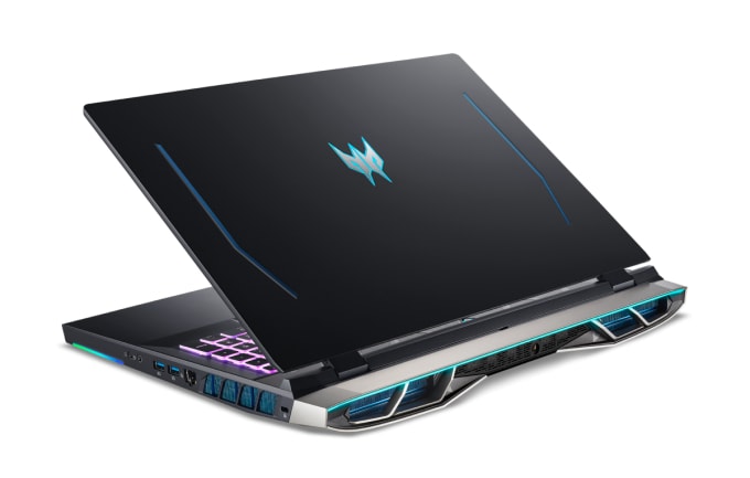 laptop choi game acer predator helios 500 ra mat gia len den 100 trieu dong hinh 2