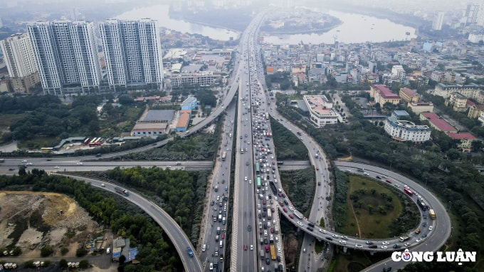 nguoi dan quay tro lai ha noi sau 3 ngay nghi le nhung khong xay ra un u hinh 1