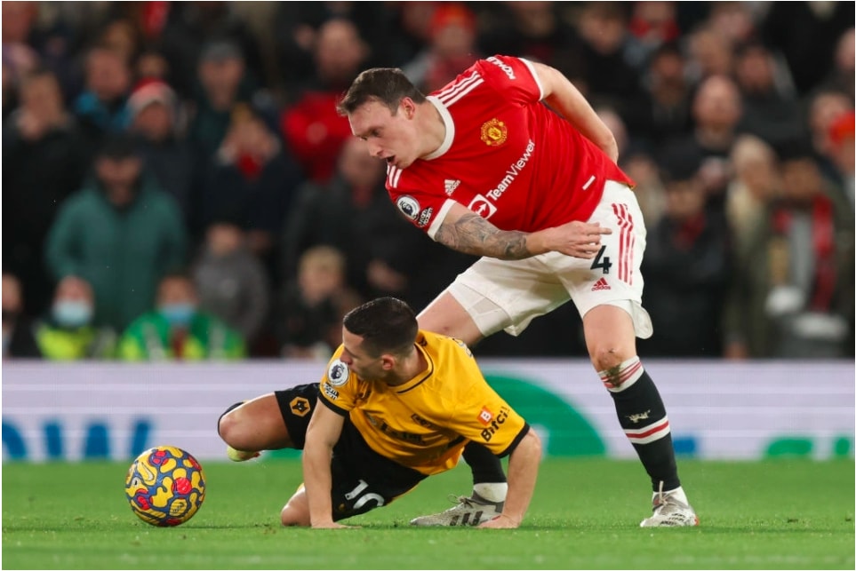 phil jones tro lai doi hinh mu sau hon 700 ngay hinh 6