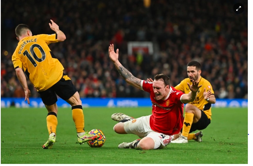 phil jones tro lai doi hinh mu sau hon 700 ngay hinh 7