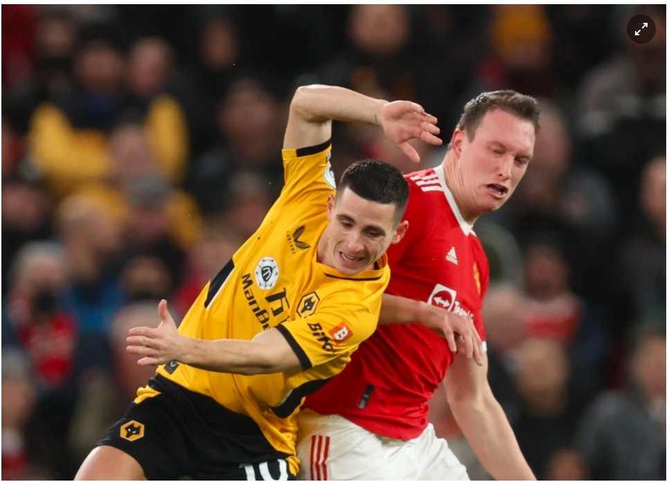phil jones tro lai doi hinh mu sau hon 700 ngay hinh 8