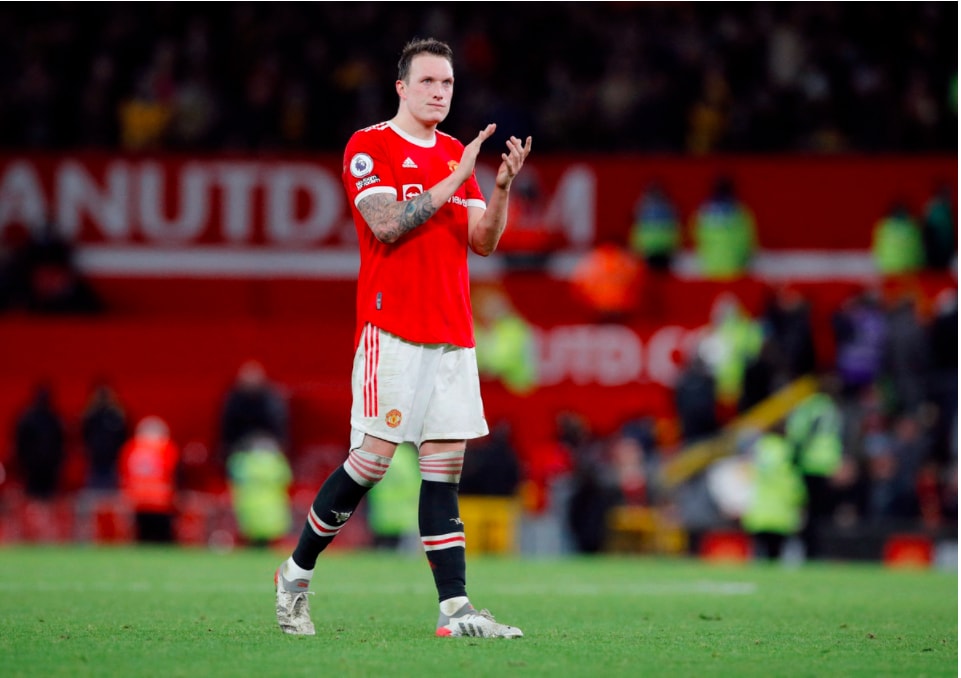 phil jones tro lai doi hinh mu sau hon 700 ngay hinh 9