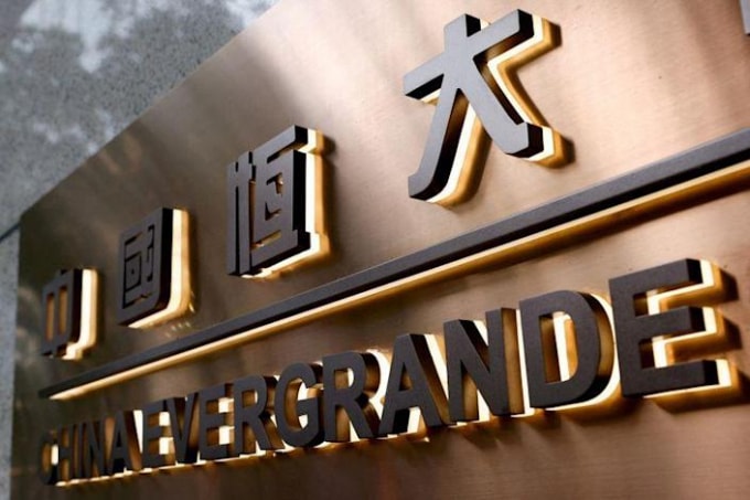 evergrande nhan lenh pha do toa nha giao dich co phieu tam dung hinh 1