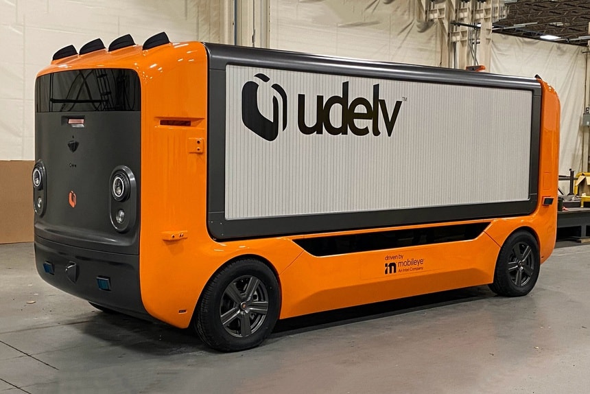 hang udelv ra mat xe dien transporter co kha nang cho hang hoan toan tu dong hinh 1