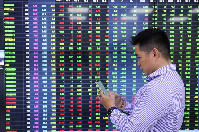 vn index co the dat 1800 diem trong nam 2022 tuy nhien can trong co phieu nganh thep hinh 1