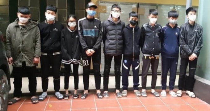 bat giu nhom doi tuong tuoi teen gia lam canh sat hinh su de cuop tai san hinh 1