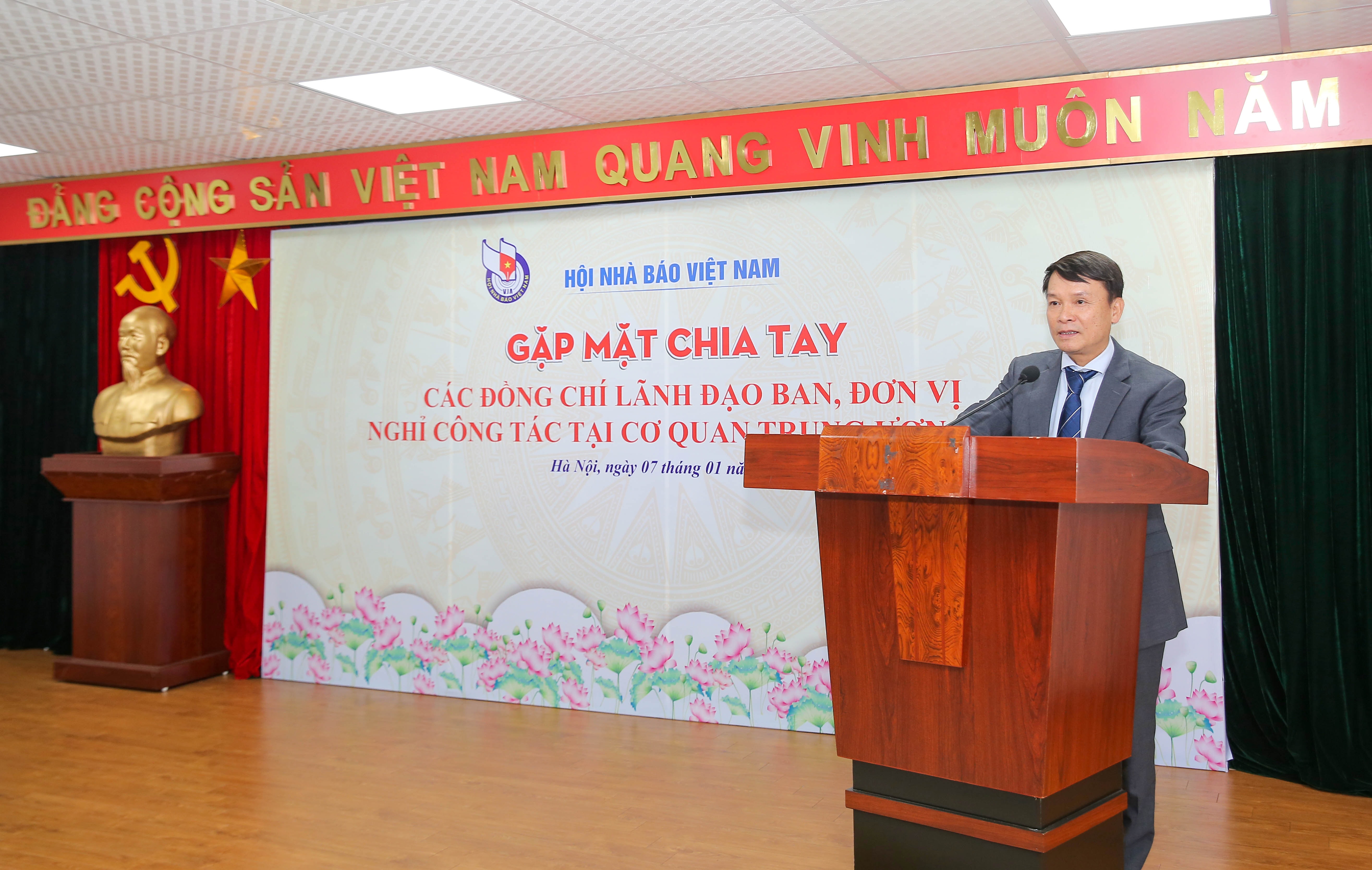 gap mat chia tay cac dong chi truong pho ban don vi tai co quan trung uong hoi nha bao viet nam hinh 3