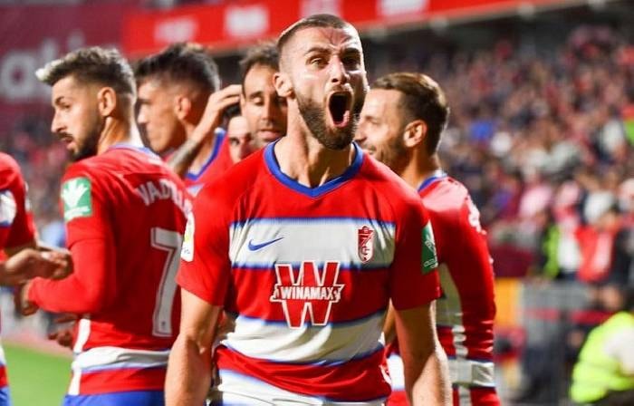 nhan dinh tran granada vs barca 0h30 ngay 9 1 hinh 1