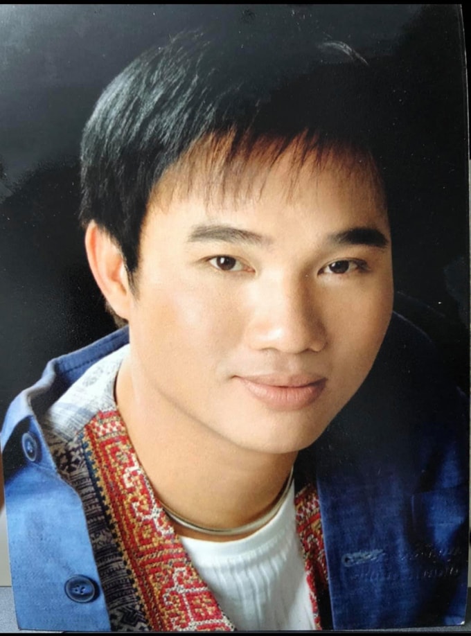cuoc song doc than cua ca si quang linh o tuoi 57 hinh 1