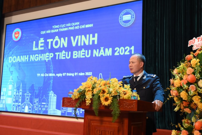 khoi thong hang hoa giua dai dich hinh 1
