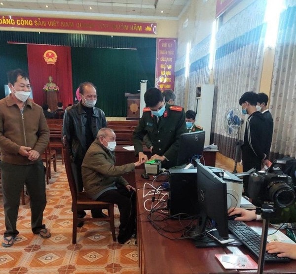 ha noi sap xep lai luc luong cong an cap xa hinh 1