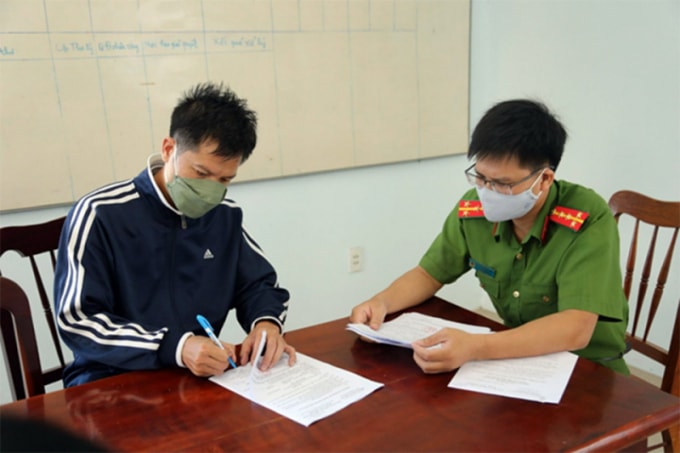nup bong doanh nghiep de hoat dong cho vay lai nang hinh 1