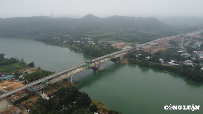 hinh anh cao toc cam lo la son hoi ha thi cong nhung ngay dau nam 2022 hinh 11