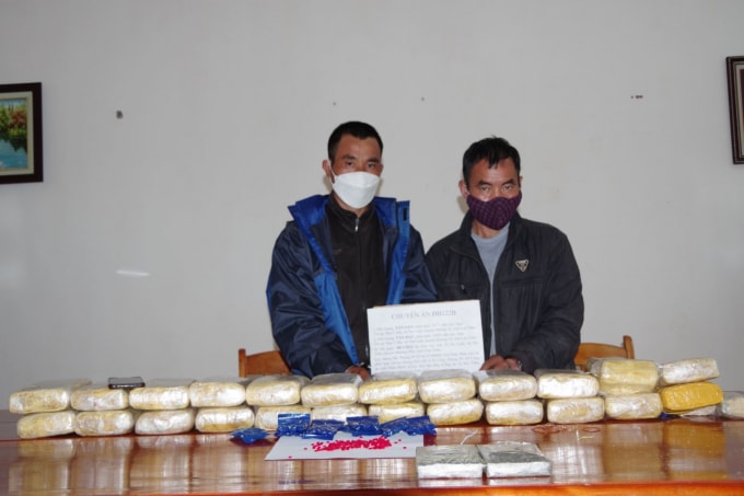 pha thanh cong chuyen an thu thu giu 144000 vien ma tuy tong hop 12 banh heroin hinh 1