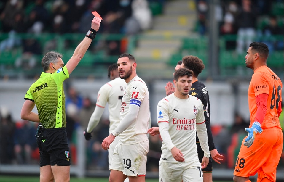 ac milan de bep venezia o vong 21 serie a hinh 7