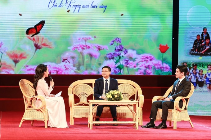chia se yeu thuong shb tiep tuc ho tro tre em co hoan canh kho khan tren ca nuoc hinh 1