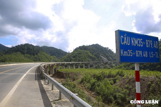 ngam nhin cao toc la son  hoa lien dep nhu tranh ve hinh 11