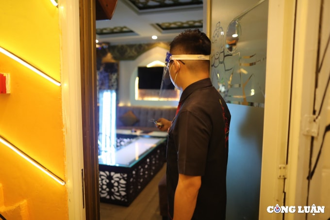quan karaoke tai tp hcm kin phong khach phai den tu som de duoc hat hinh 3