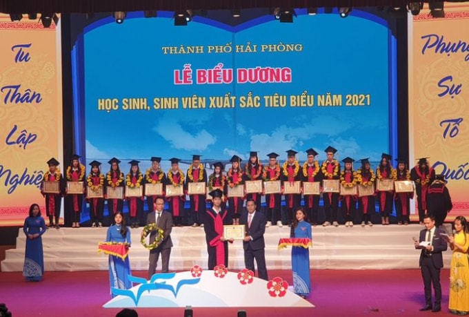 hai phong danh 17 ti dong khen thuong hoc sinh sinh vien xuat sac hinh 1