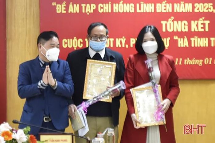 phan dau dua tap chi hong linh thanh tap chi van hoc nghe thuat chat luong cao trong khu vuc bac trung bo hinh 2