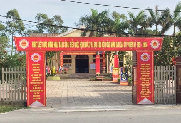 ky luat canh cao nguyen chu tich xa o ha tinh vi giao dat sai tham quyen hinh 1