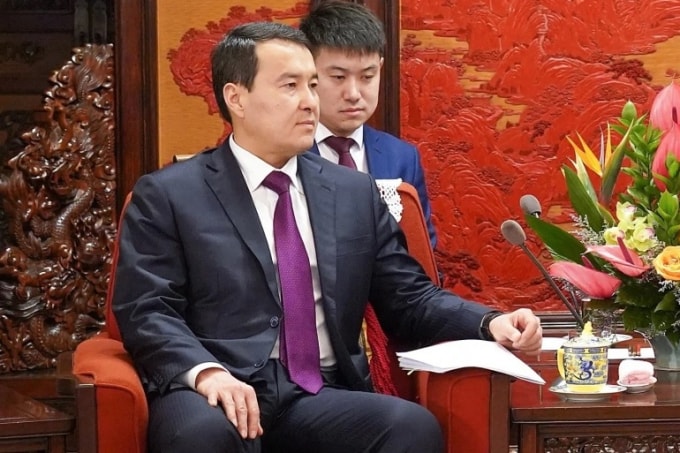 nga ruc rich rut quan kazakhstan bo nhiem thu tuong moi hinh 1