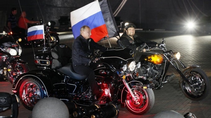 vladimir putin tong thong cua hanh dong hinh 2