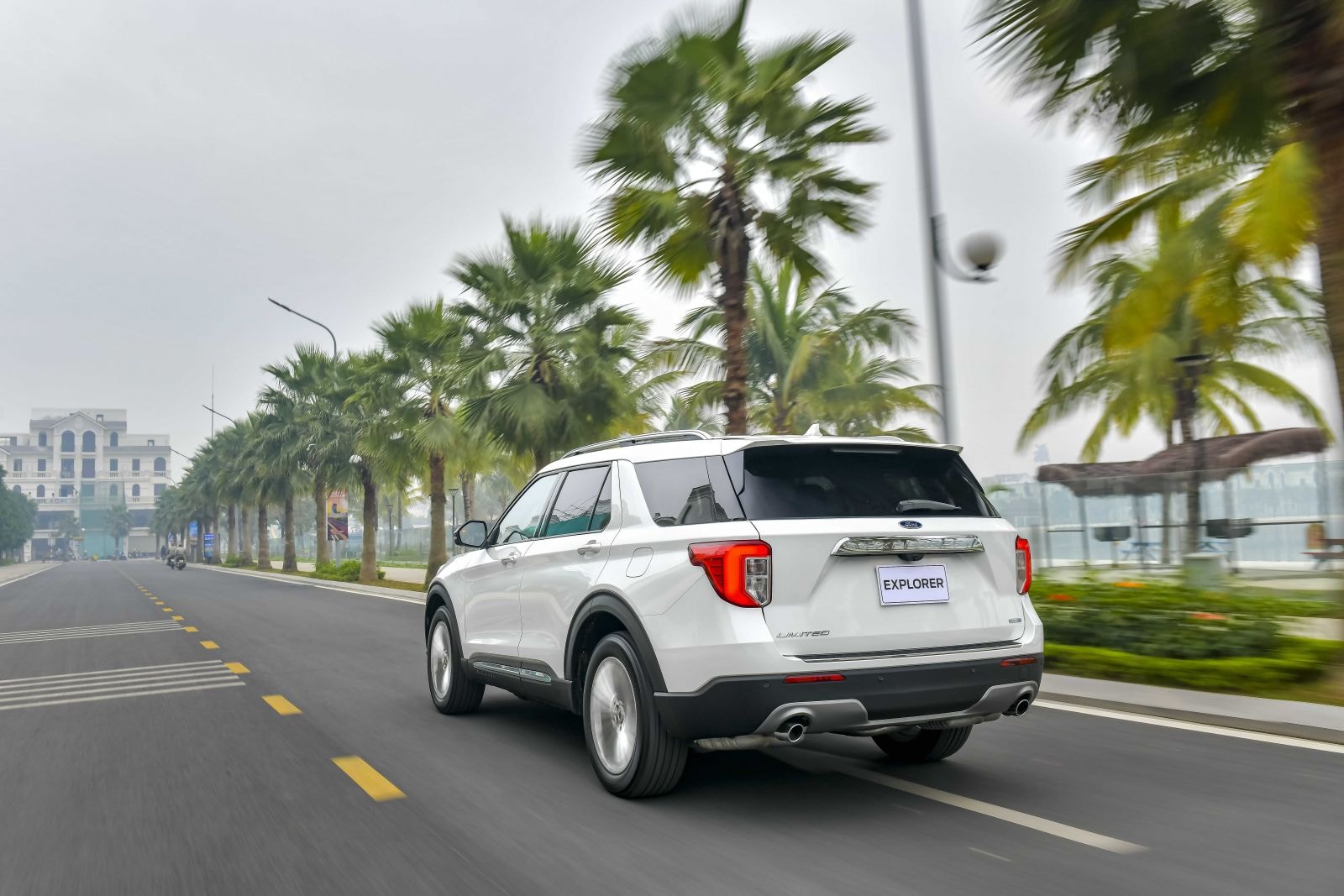 ford explorer 2022 ra mat tai viet nam gia tu 2366 ty dong hinh 7