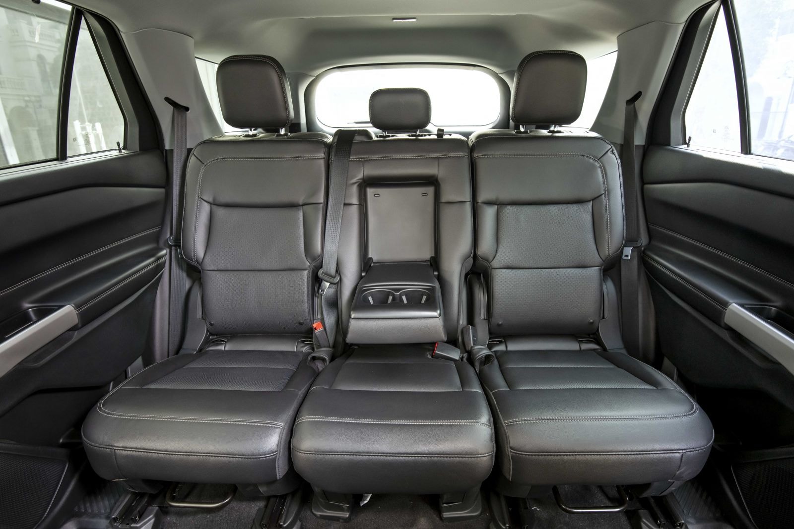 ford explorer 2022 ra mat tai viet nam gia tu 2366 ty dong hinh 4
